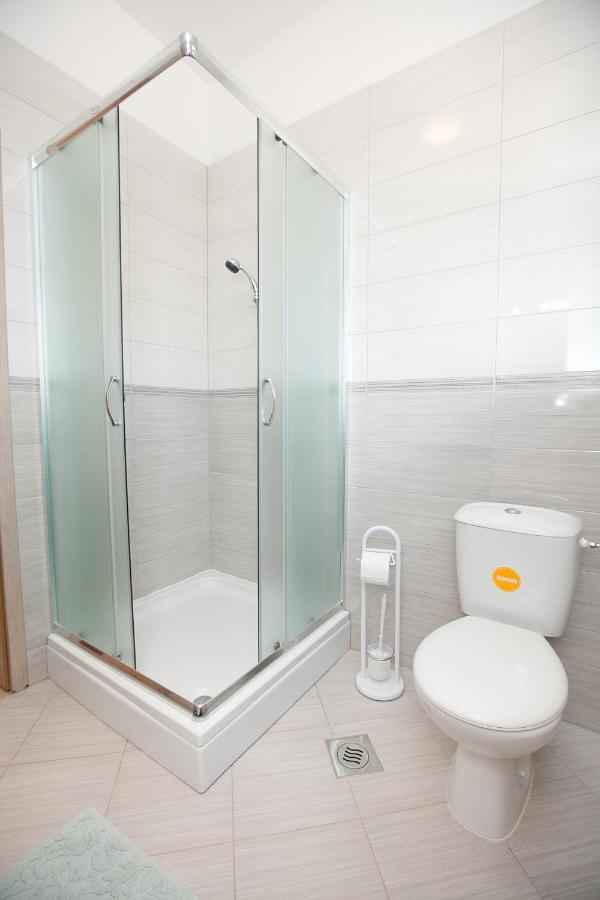 Apartmani Lea Starigrad Paklenica Exterior foto