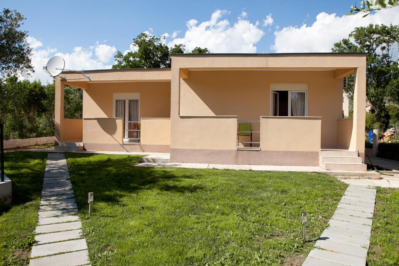 Apartmani Lea Starigrad Paklenica Exterior foto